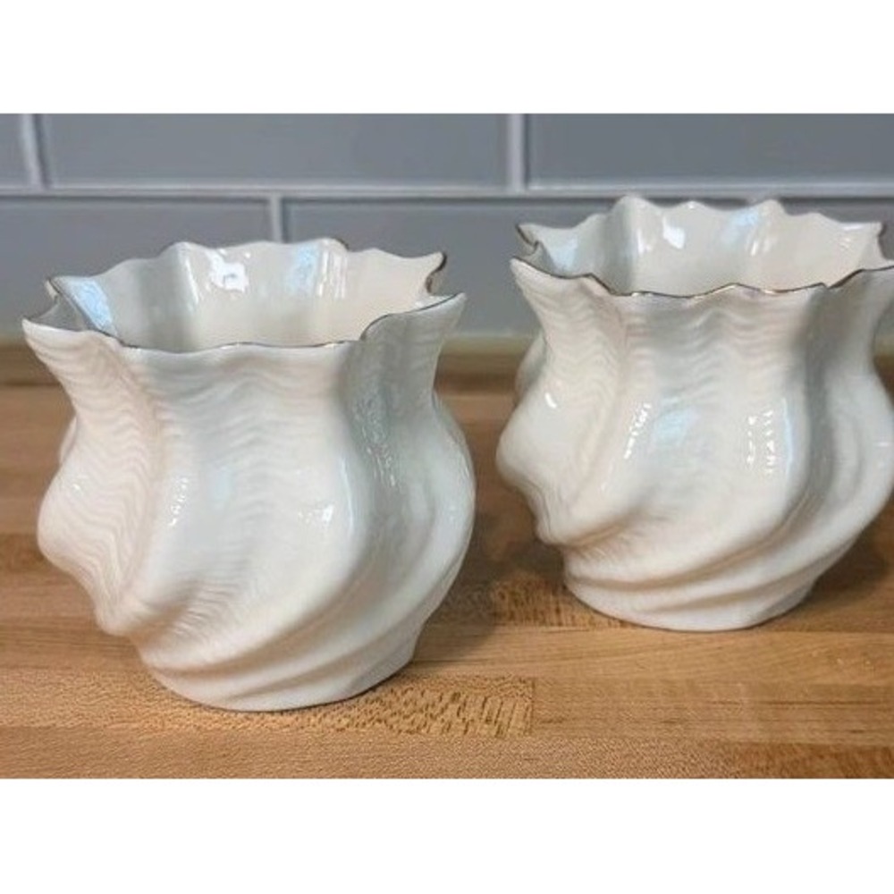 Belleek In Retrospect 2000 Neptune Shell Vases Pair Gold Trim Iridescent China